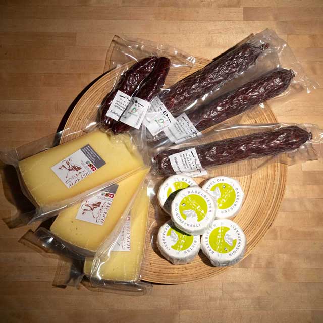 Würste und Käse vom Mettlihof